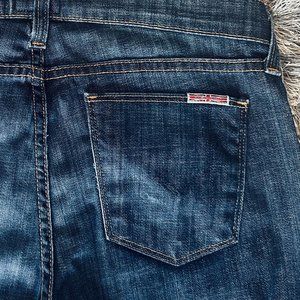 HUDSON JEANS - SIZE 27 - RELEASED RAW HEM  - DARK WASH DENIM, GREAT CONDITION!